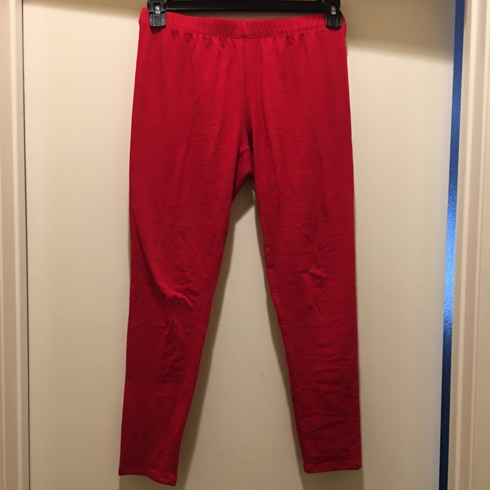 ♦️Red Leggings♦️